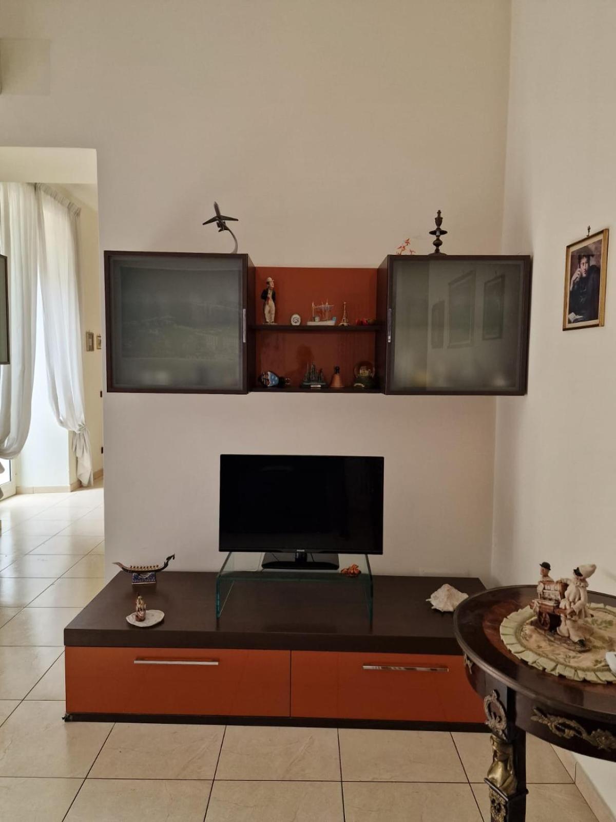 Vomero Inn Наполи Екстериор снимка