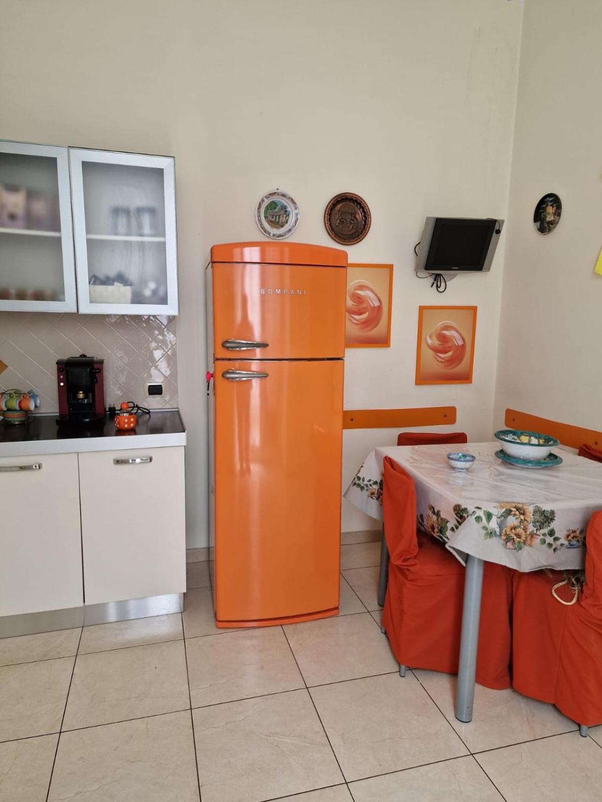 Vomero Inn Наполи Екстериор снимка