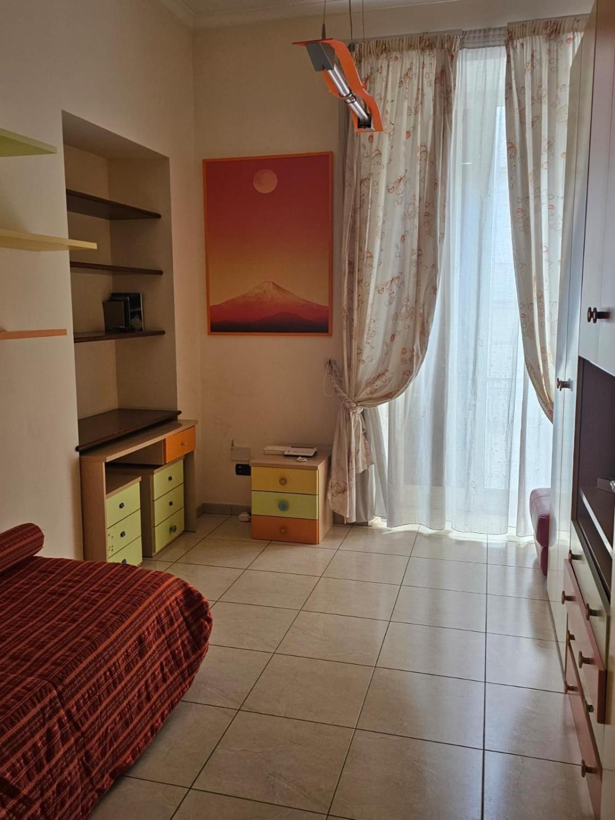 Vomero Inn Наполи Екстериор снимка