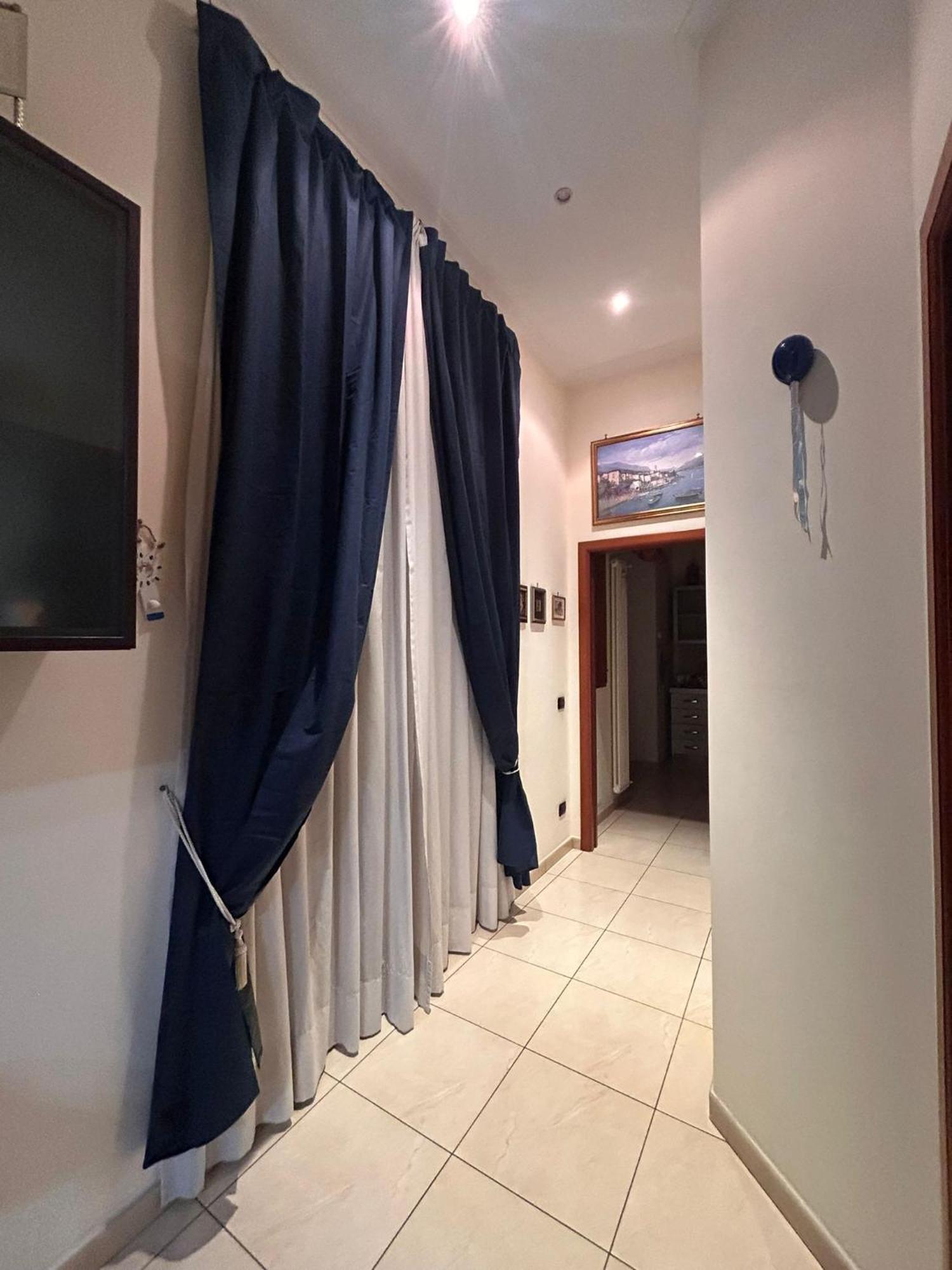 Vomero Inn Наполи Екстериор снимка