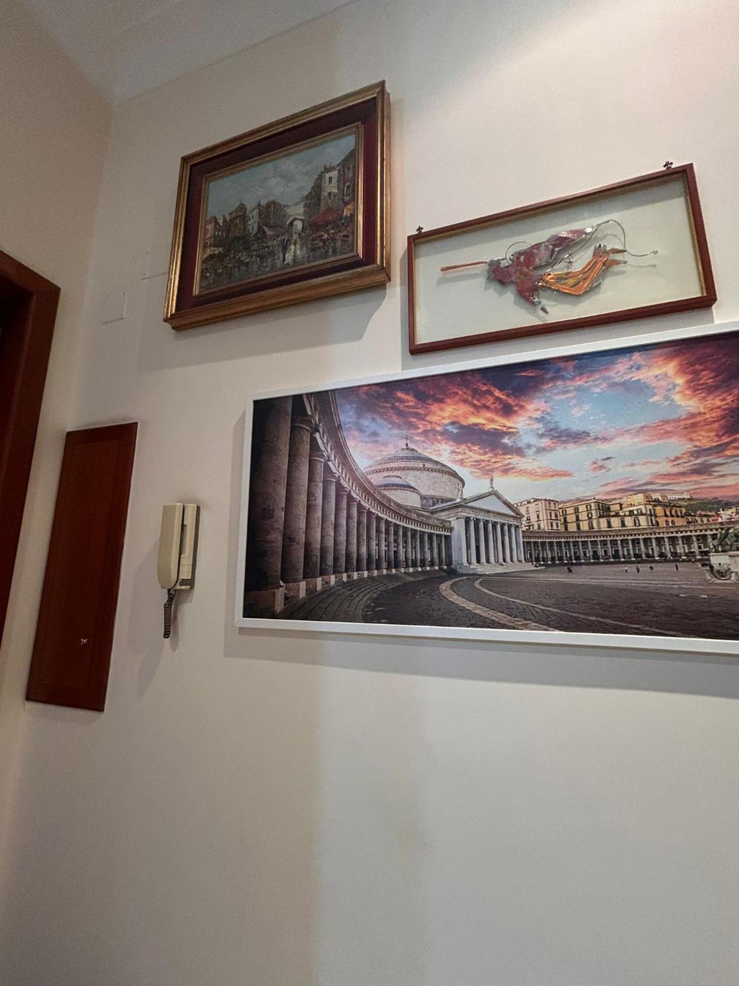 Vomero Inn Наполи Екстериор снимка
